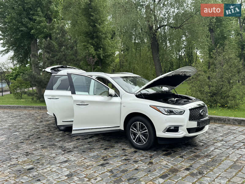 Внедорожник / Кроссовер Infiniti QX60 2018 в Киеве