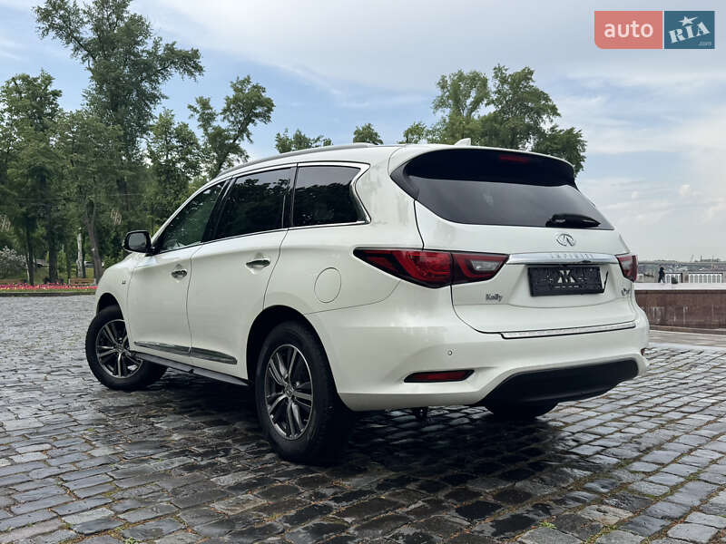 Внедорожник / Кроссовер Infiniti QX60 2018 в Киеве