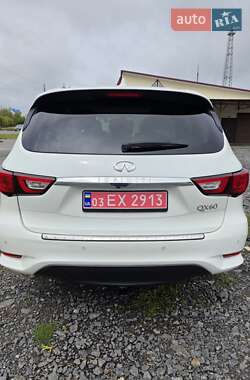 Внедорожник / Кроссовер Infiniti QX60 2016 в 