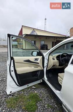 Внедорожник / Кроссовер Infiniti QX60 2016 в 