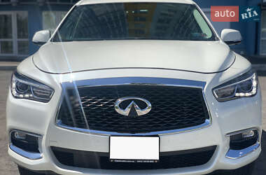 Позашляховик / Кросовер Infiniti QX60 2017 в 
