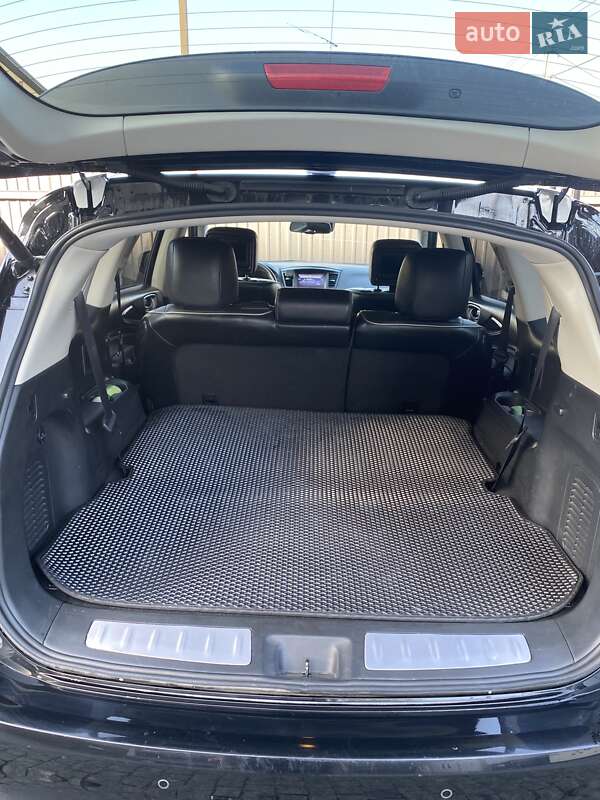 Внедорожник / Кроссовер Infiniti QX60 2018 в Софиевской Борщаговке