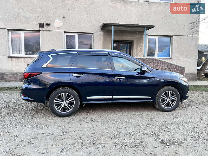 Внедорожник / Кроссовер Infiniti QX60 2017 в Ивано-Франковске