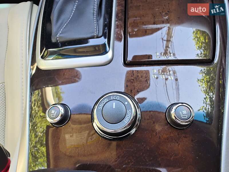 Внедорожник / Кроссовер Infiniti QX60 2016 в Киеве