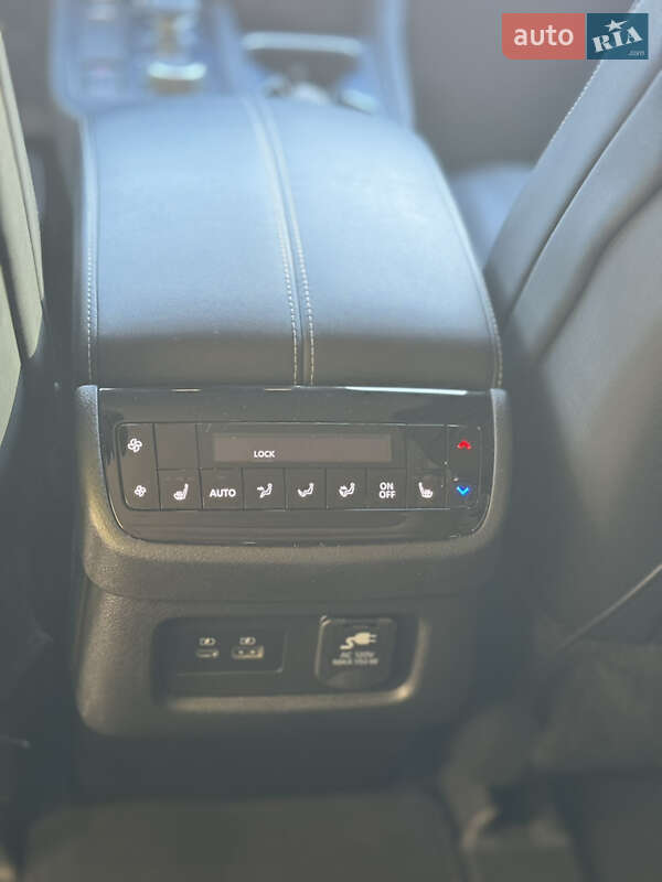 Внедорожник / Кроссовер Infiniti QX60 2022 в Киеве