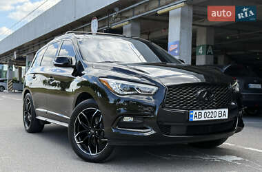 Внедорожник / Кроссовер Infiniti QX60 2016 в 