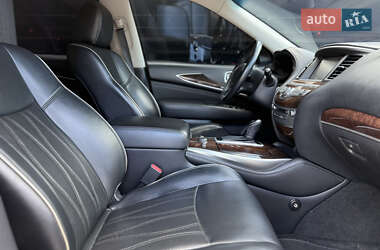 Внедорожник / Кроссовер Infiniti QX60 2016 в 