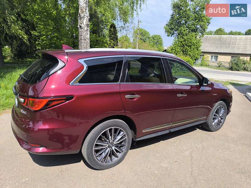 Внедорожник / Кроссовер Infiniti QX60 2019 в Сквире