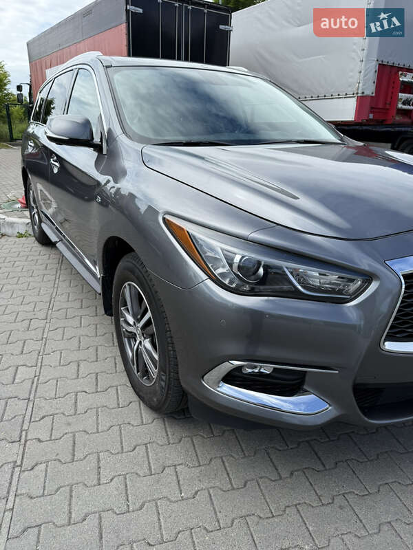 Внедорожник / Кроссовер Infiniti QX60 2016 в Киеве