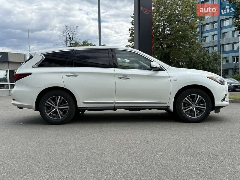 Позашляховик / Кросовер Infiniti QX60 2018 в Києві