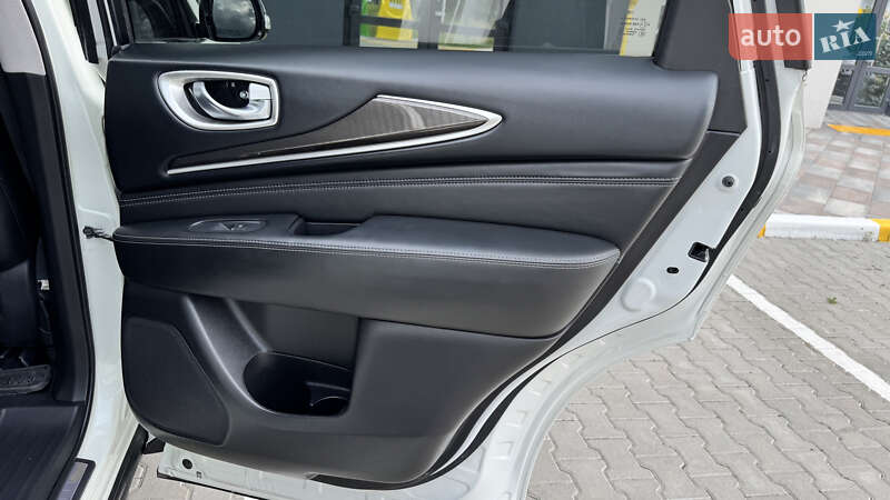 Позашляховик / Кросовер Infiniti QX60 2018 в Ірпені