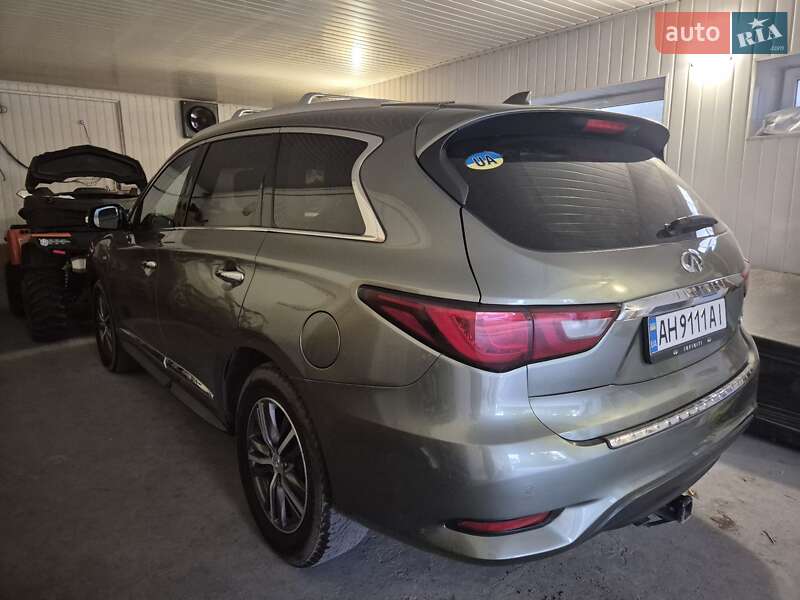 Внедорожник / Кроссовер Infiniti QX60 2017 в Каменском