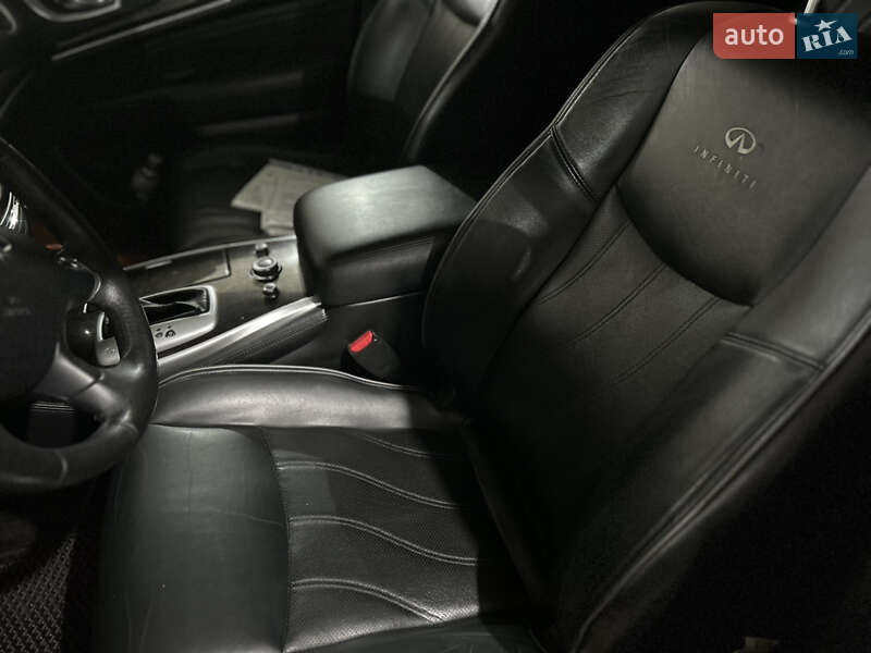 Внедорожник / Кроссовер Infiniti QX60 2014 в Черновцах