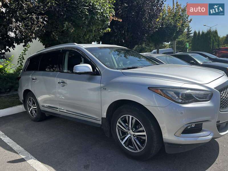 Внедорожник / Кроссовер Infiniti QX60 2016 в Ровно