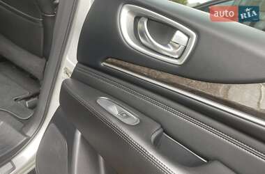 Внедорожник / Кроссовер Infiniti QX60 2015 в 