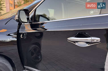 Внедорожник / Кроссовер Infiniti QX60 2018 в 