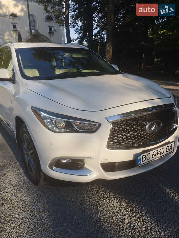 Внедорожник / Кроссовер Infiniti QX60 2016 в Львове