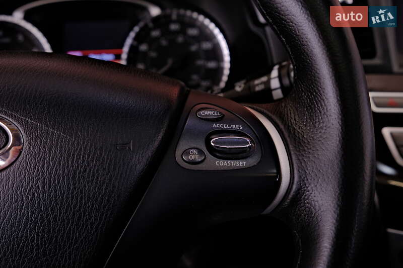 Внедорожник / Кроссовер Infiniti QX60 2013 в Одессе