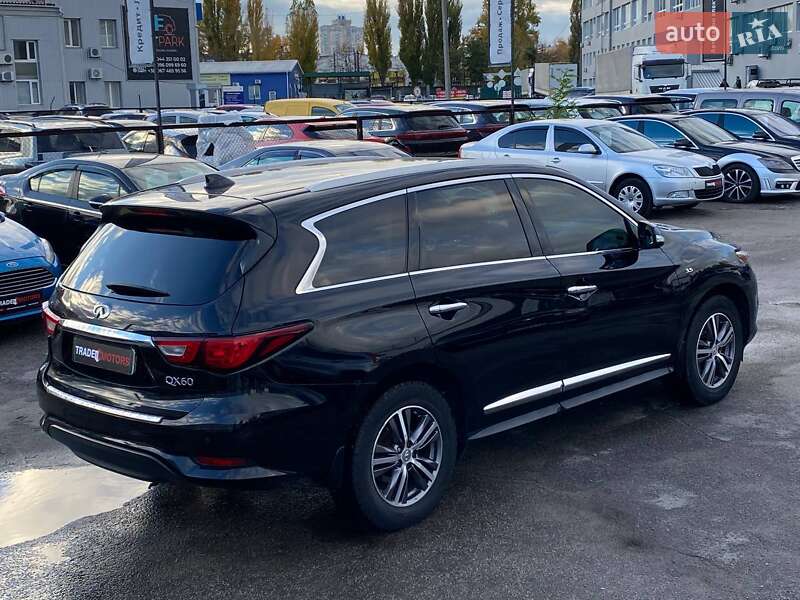 Внедорожник / Кроссовер Infiniti QX60 2017 в Киеве