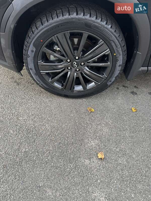 Внедорожник / Кроссовер Infiniti QX60 2024 в Киеве