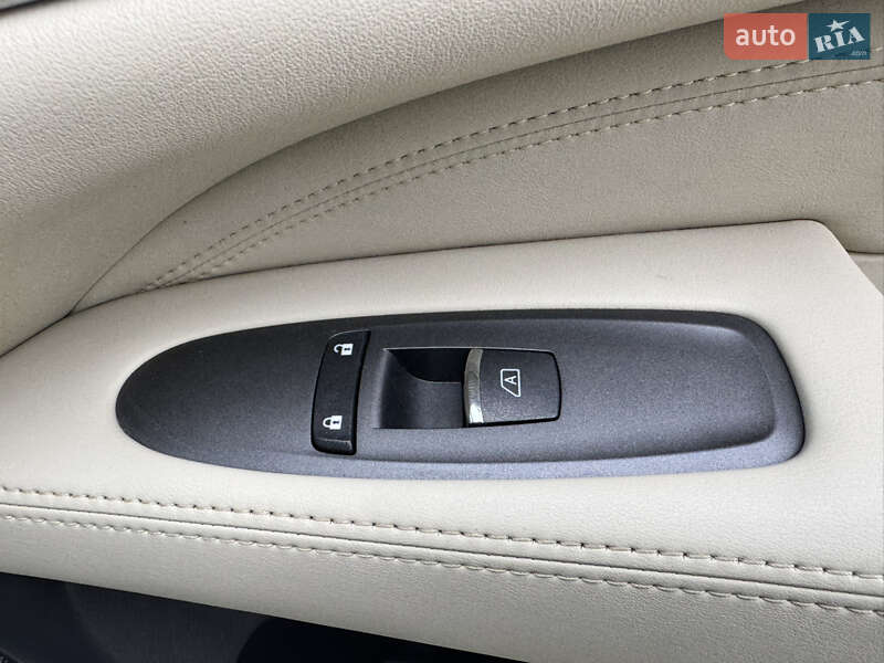 Внедорожник / Кроссовер Infiniti QX60 2016 в Тернополе