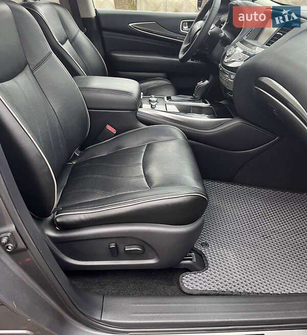 Внедорожник / Кроссовер Infiniti QX60 2016 в Ивано-Франковске