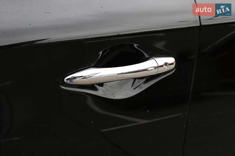 Позашляховик / Кросовер Infiniti QX60 2015 в Києві