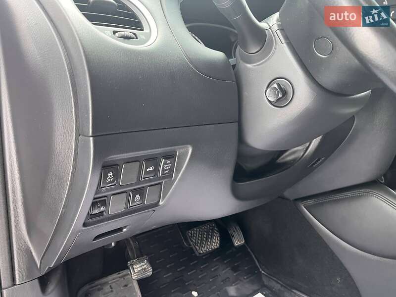 Внедорожник / Кроссовер Infiniti QX60 2013 в Львове