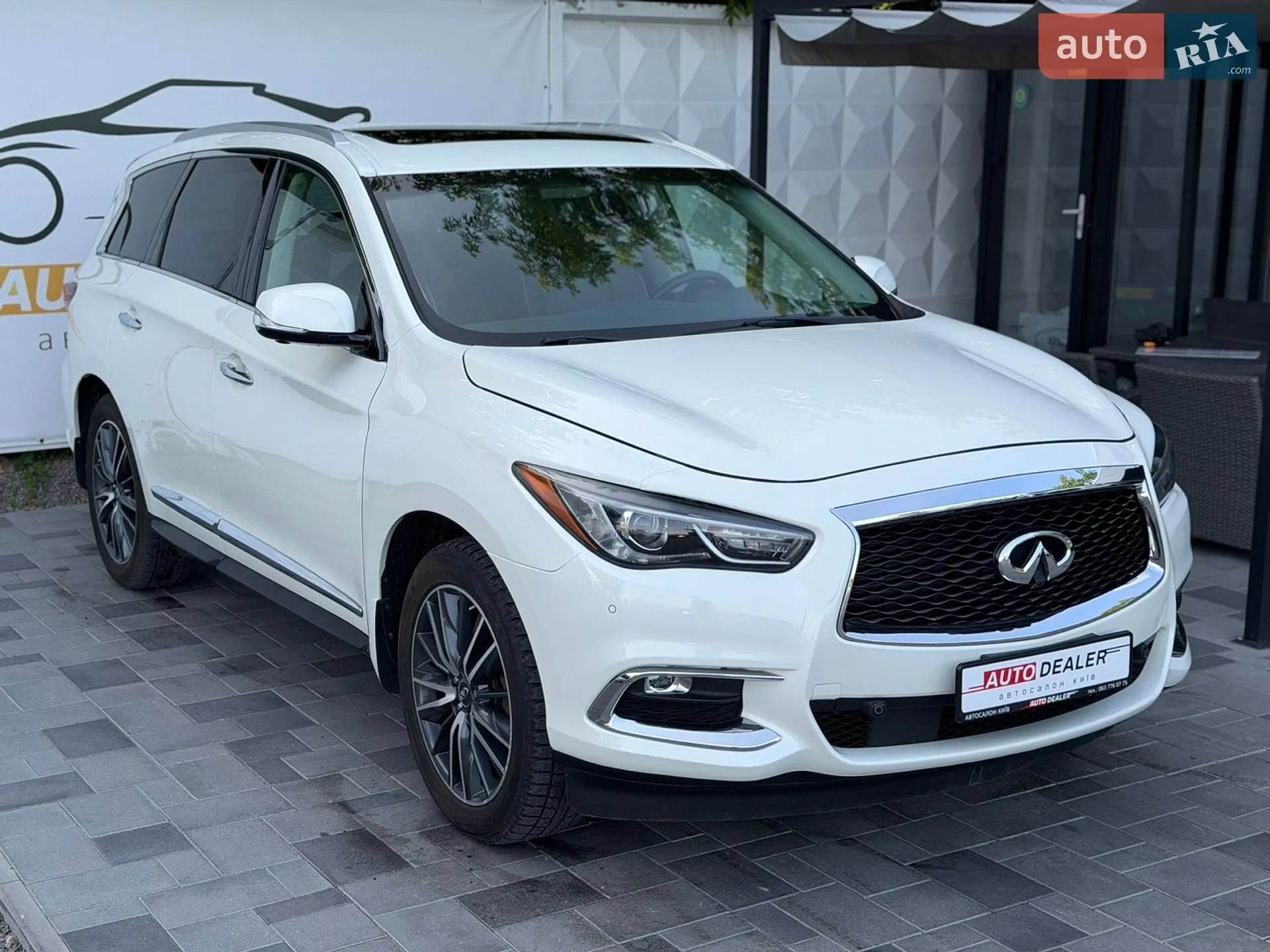 2017 Infiniti QX60 - мініатюра 2