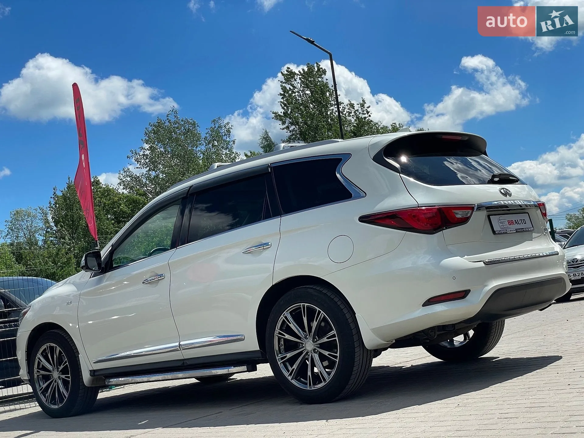 2017 Infiniti QX60 - мініатюра 18