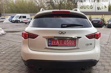 Внедорожник / Кроссовер Infiniti QX70 2015 в Харькове