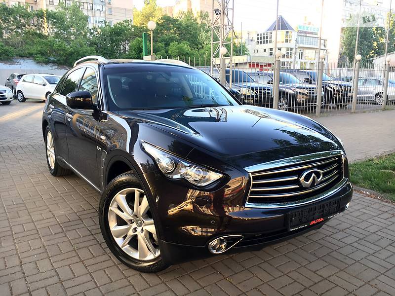 Infiniti QX70 2013 года