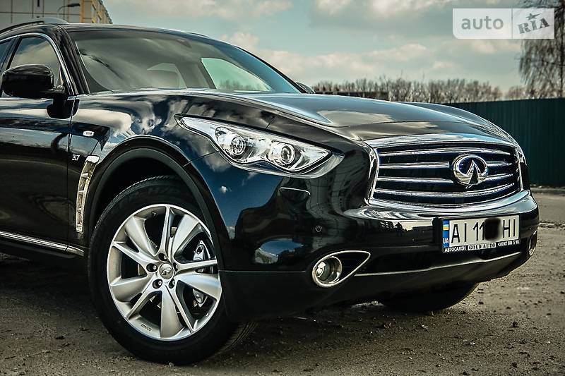 Infiniti QX70 2014 года