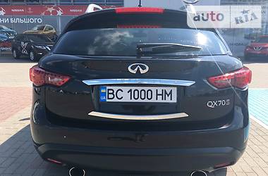 Позашляховик / Кросовер Infiniti QX70 2015 в 