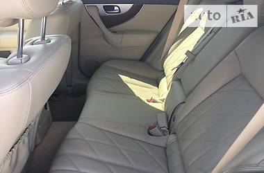Позашляховик / Кросовер Infiniti QX70 2015 в 