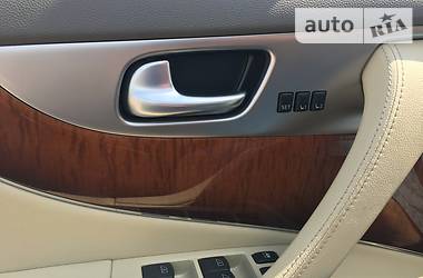 Позашляховик / Кросовер Infiniti QX70 2015 в 