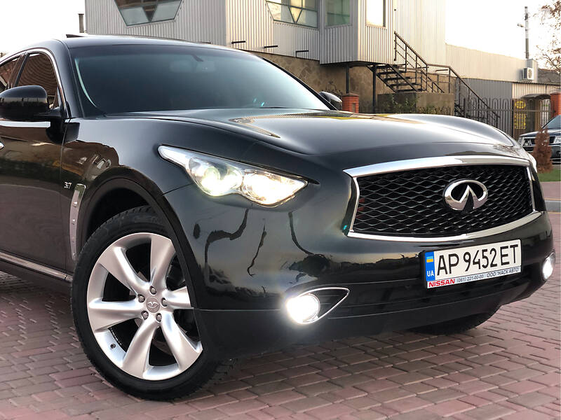 Внедорожник / Кроссовер Infiniti QX70 2013 в Мелитополе