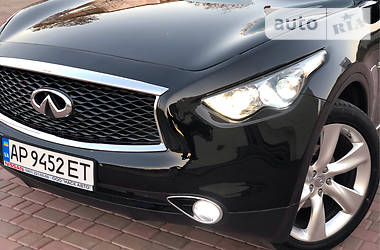 Позашляховик / Кросовер Infiniti QX70 2013 в Мелітополі