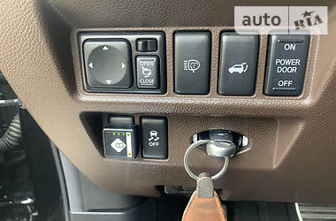 Позашляховик / Кросовер Infiniti QX70 2013 в 