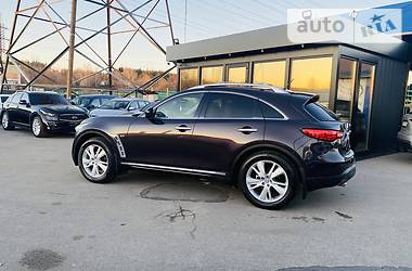Позашляховик / Кросовер Infiniti QX70 2014 в 