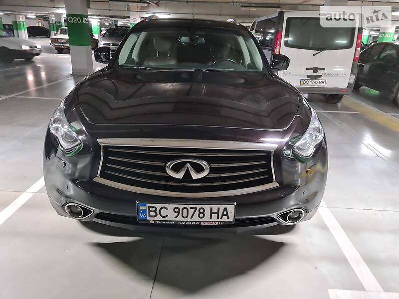 Позашляховик / Кросовер Infiniti QX70 2014 в Львові