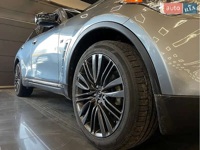 Внедорожник / Кроссовер Infiniti QX70 2016 в Одессе