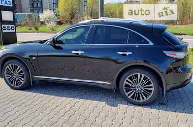 Внедорожник / Кроссовер Infiniti QX70 2016 в 