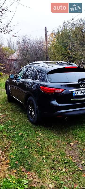 Внедорожник / Кроссовер Infiniti QX70 2014 в Харькове