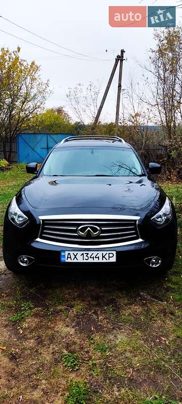 Внедорожник / Кроссовер Infiniti QX70 2014 в Харькове