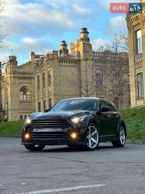 Внедорожник / Кроссовер Infiniti QX70 2016 в Киеве