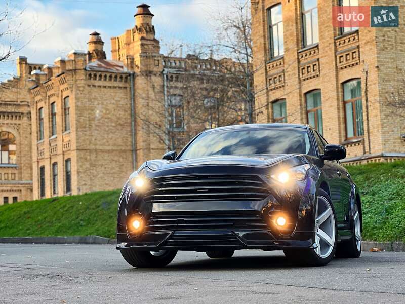 Внедорожник / Кроссовер Infiniti QX70 2016 в Киеве