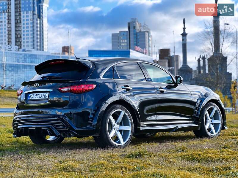 Внедорожник / Кроссовер Infiniti QX70 2016 в Киеве