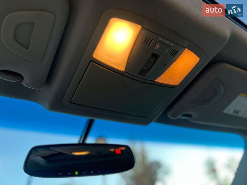 Внедорожник / Кроссовер Infiniti QX70 2016 в Киеве