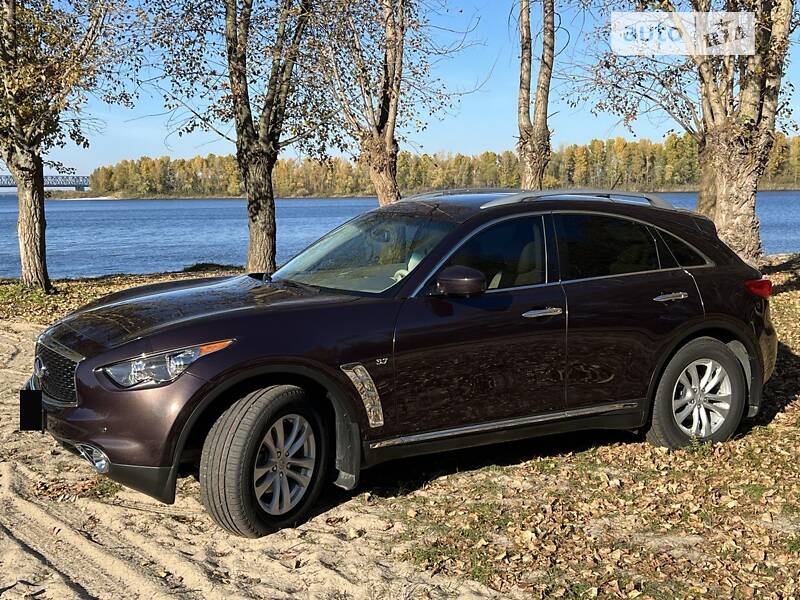 Позашляховик / Кросовер Infiniti QX70 2016 в Черкасах